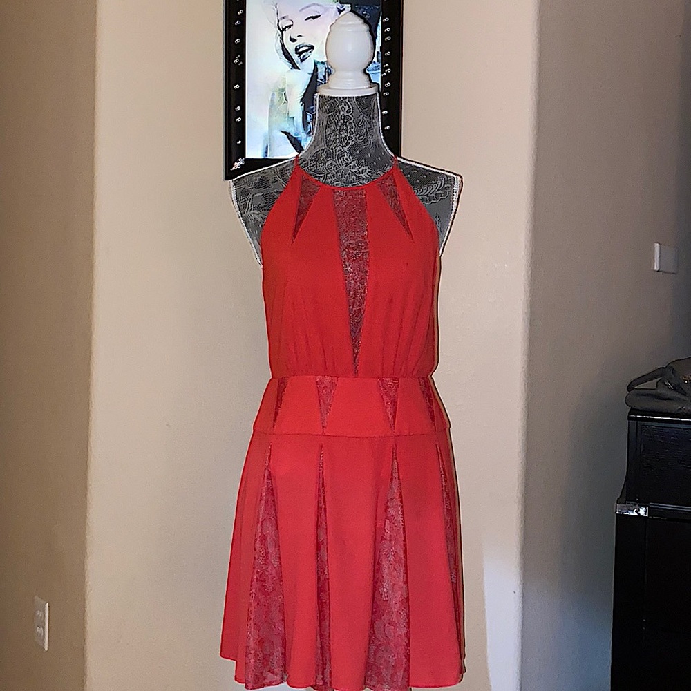 BCBGMAXAZRIA Teena dress in lipstick red size 4